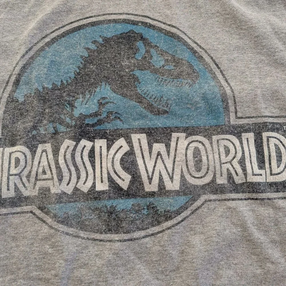 Jurassic World Promo T-shirt! Grey Size XL - Picture 2 of 5